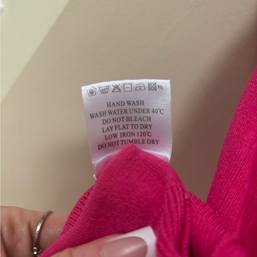 Vibrant Pink Knit Textured V-Neck Top - Picture 6 of 6